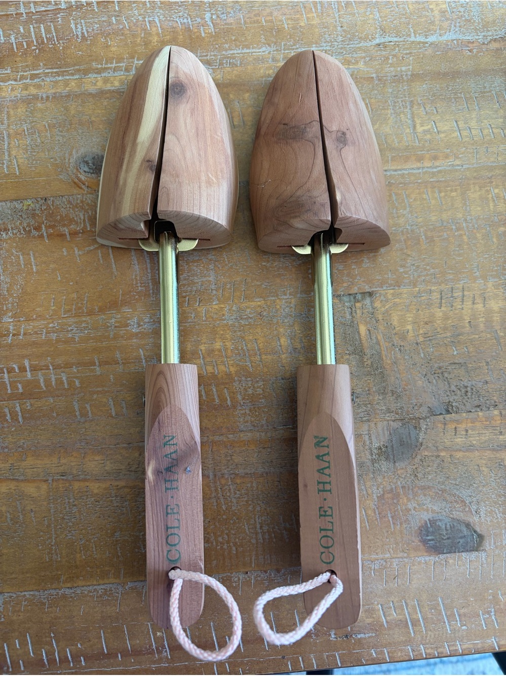 COLE HAAN Full Cedar Shoe Trees Stretchers Size L Wooden Shoe Insert Shapers USA